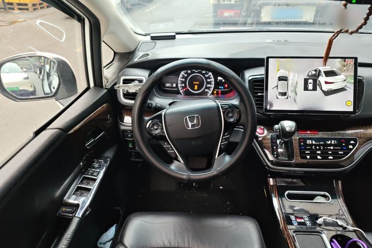 Used Honda Odyssey 2015 2.4L Supreme Edition
