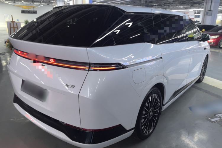 Used XPeng X9 2025 740 Ultra-Long Range Max
