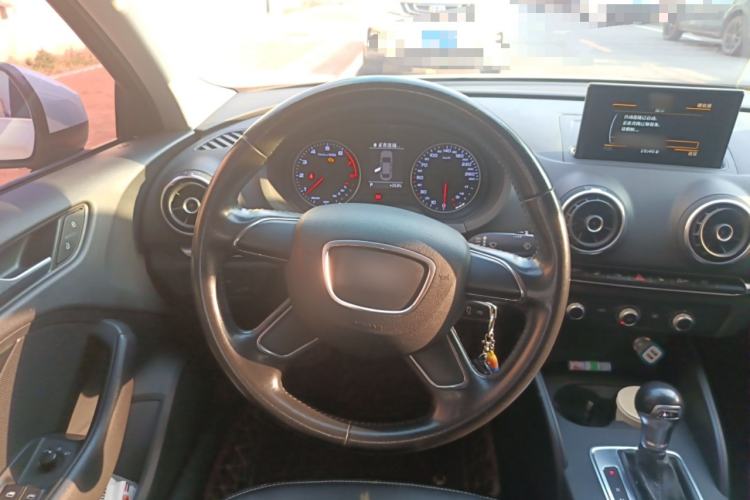 Used Audi A3 2014 Limousine 35 TFSI Automatic Advanced Model Steering Wheel