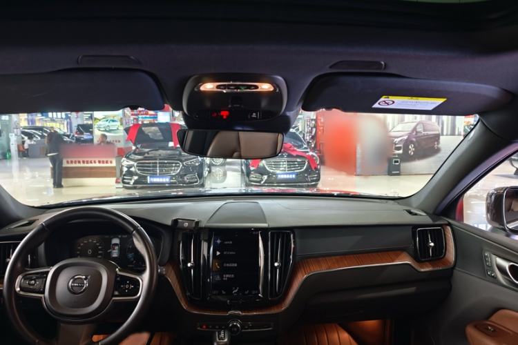 Used Volvo XC60 2021 T5 4x4 Smart Luxury Edition Interior 1