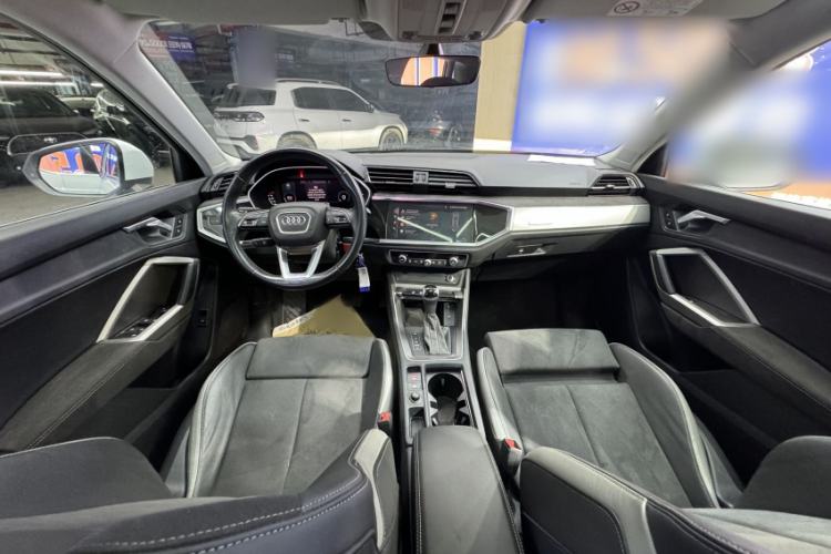 Used Audi Q3 2022 35 TFSI Progressive Dynamic Edition Interior 1