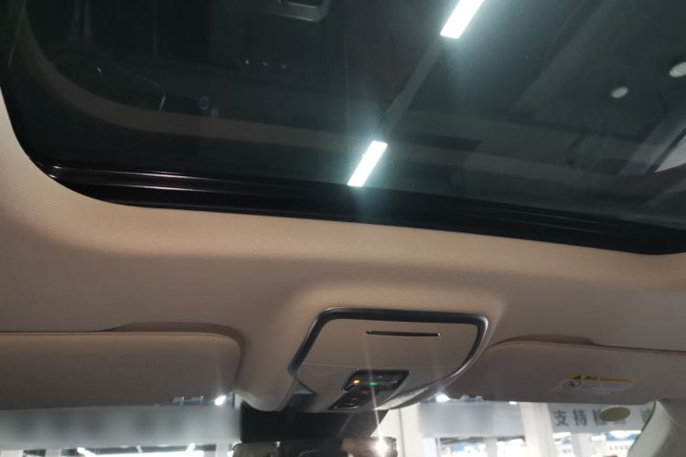 Used Hongqi HS7 PHEV 2024 2.0T PHEV Four-Wheel Drive Flagship Edition 6 Seats
