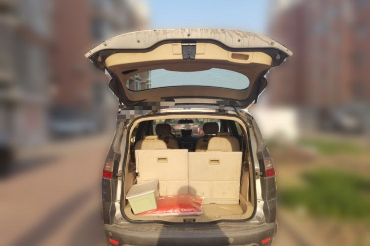 Used Ford S-MAX 2008 2.3L 7-Seater Luxury Version
