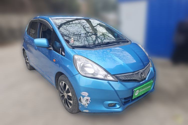 Used Honda Fit 2011 1.3L manual Comfort version
