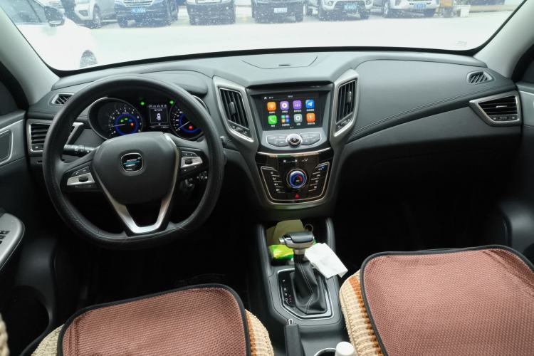 Used CHANGAN OSHAN COS5 2021 1.6L CVT Luxury Model Center Console