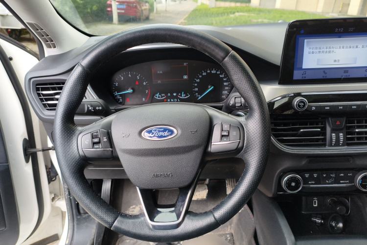 Used Ford Focus 2020 Sedan EcoBoost 180 Automatic Trend Edition Steering Wheel