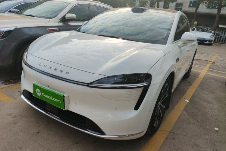 Used Hima Luxeed R7 2024 All-Electric 802 km Max