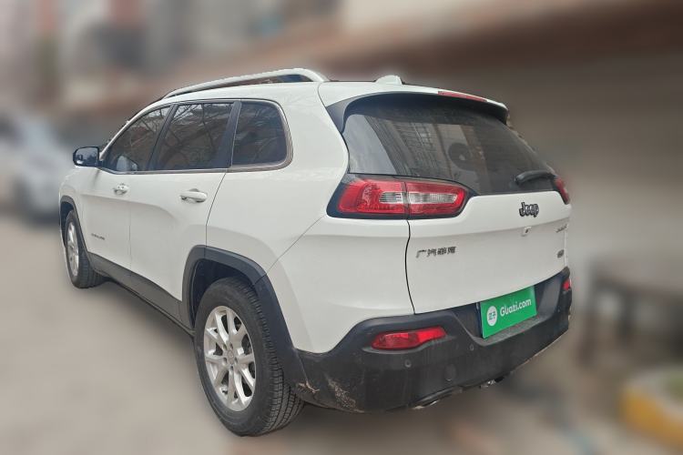 Used Jeep Cherokee 2016 2.0L Superior Edition
