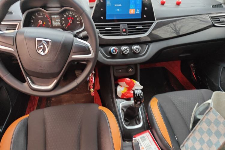 Used Baojun 310 2016 1.2L Manual Fashionable Edition
