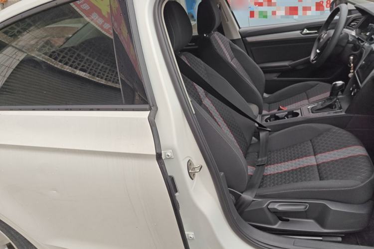 Used Volkswagen Lamando 2019 230TSI DSG Fashion Edition China VI Right Front Seat