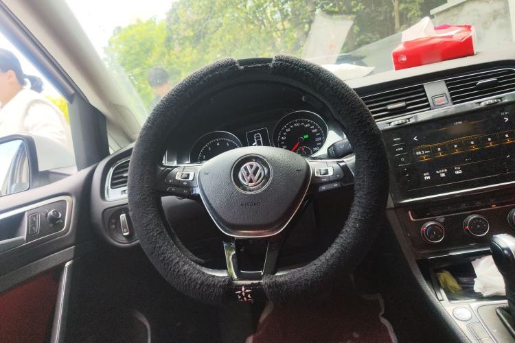 Used Volkswagen Golf 2020 Zhiai Edition 200TSI DSG Comfortable & Ambitious Version Steering Wheel