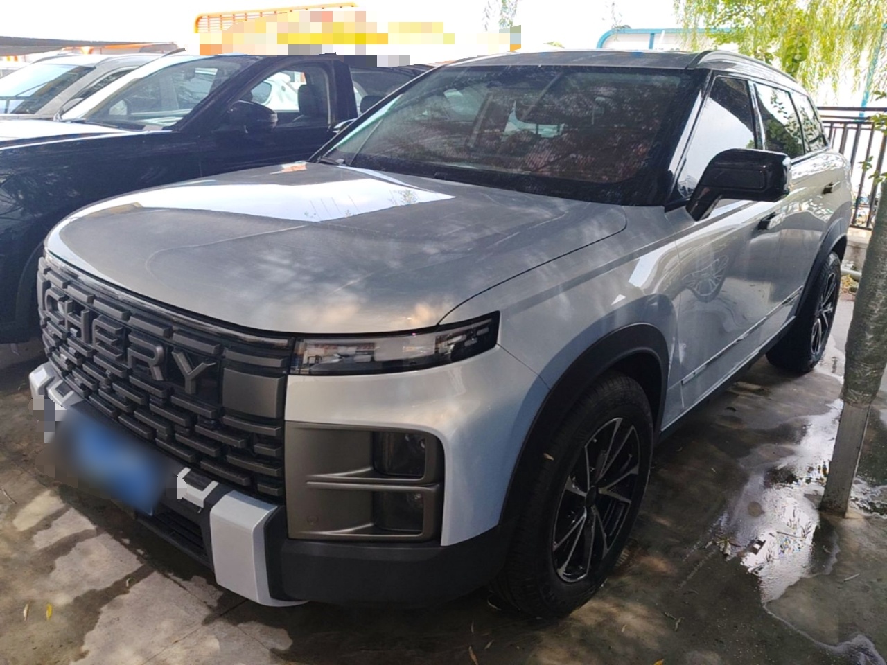 Под передней частью автомобиля
