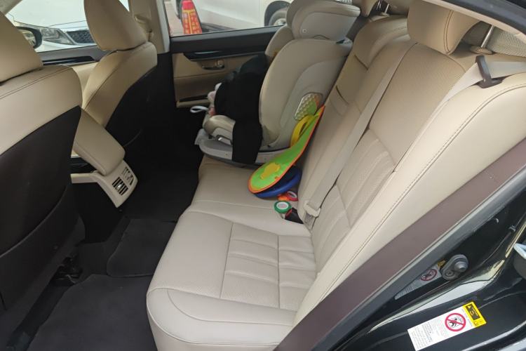 Used Lexus ES 2015 200 Elite Edition Left Rear Seat