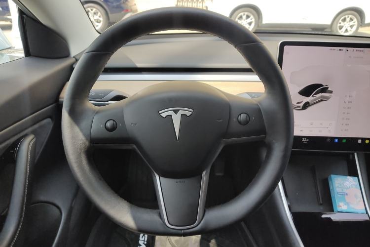 Used Tesla Model 3 2019 Long-Range All-Wheel-Drive Version Steering Wheel