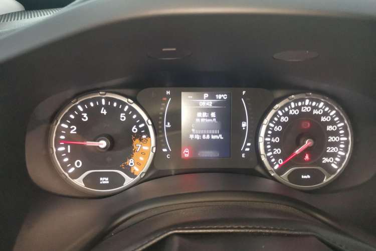 Used Jeep Renegade 2018 Connected Large Screen Version 180T Automatic High-Energy Edition