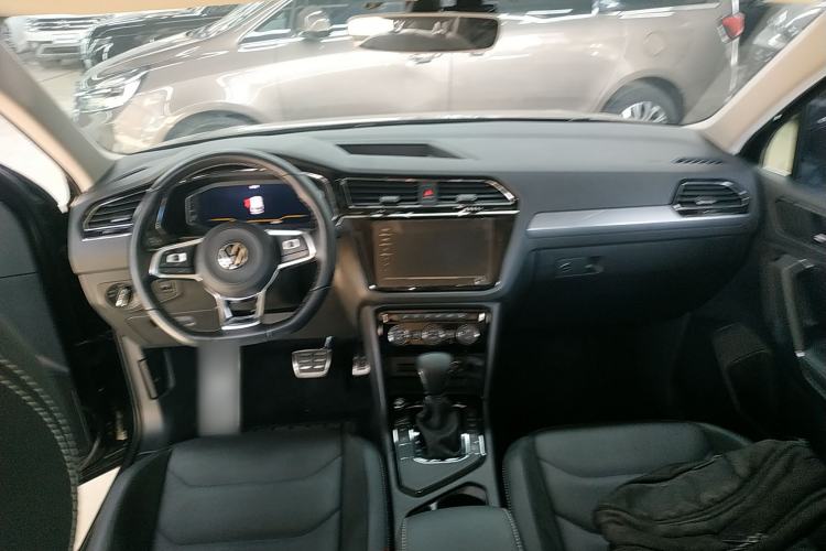 Used Volkswagen Tiguan L 2021 330TSI Automatic Two-Wheel Drive R-Line Enhanced Edition
