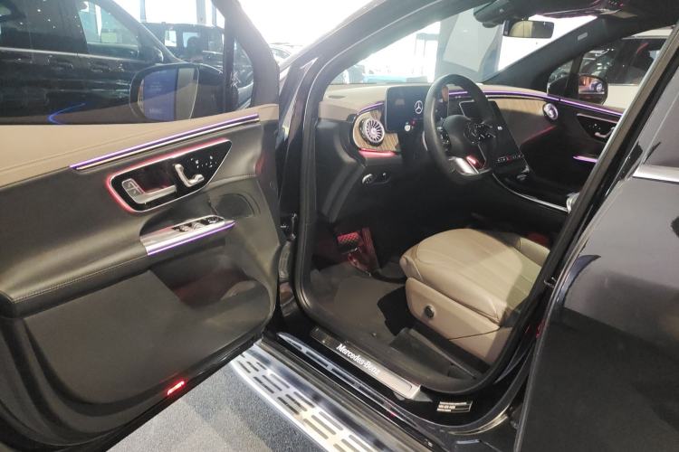 Used Mercedes-Benz EQE SUV 2024 500 4MATIC Pioneer Edition
