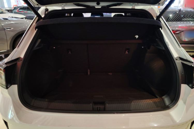 Used Volkswagen T-ROC 2024 300TSI DSG Two-Wheel-Drive Chen Guang Edition