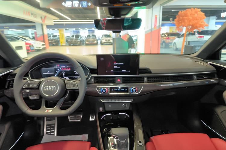 Used Audi S4 2024 S4 Avant 3.0TFSI Center Console