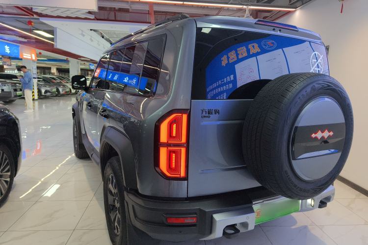 Used Formula Leopard 5 2023 Cloud Ride Flagship Edition Rear Left 45 Deg