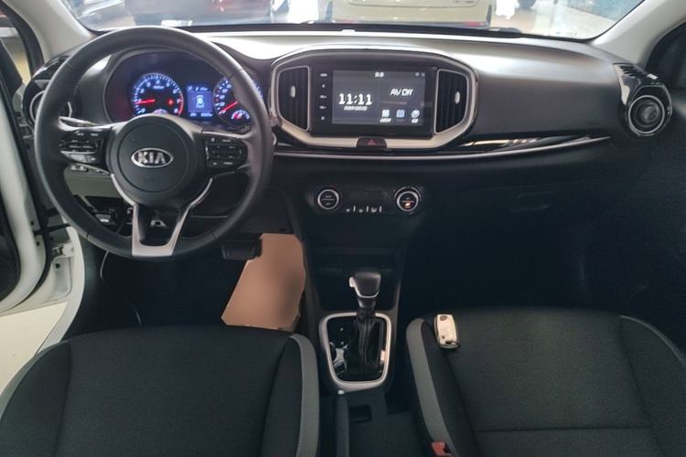 Used Kia kx1 Stonic 2021 1.4L CVT Fun & Sunroof Model
