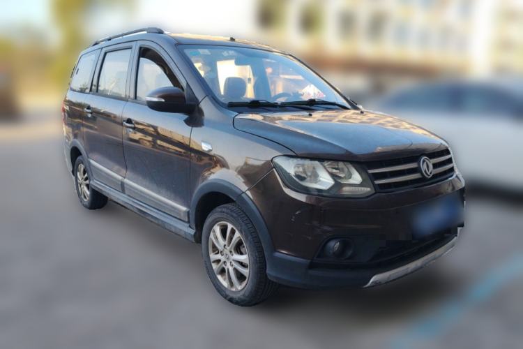 Used Dongfeng Fengon 360 2015 1.5L Manual Comfort II 7-Seater Front Right 45 Deg