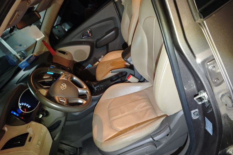 Used Hyundai ix35 2013 2.0L Automatic Two-Wheel Drive Smart GLS China IV Standard