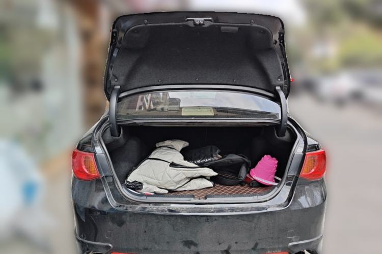 Used Toyota Reiz 2013 2.5V Shangrui Edition Trunk