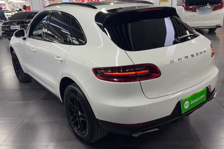 Used Porsche Macan 2017 Macan 2.0T Exterior 6