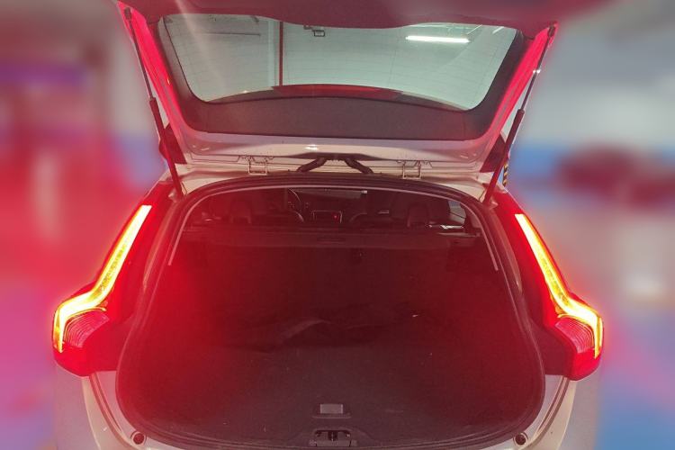 Used Volvo V60 2017 T4 Smart Edition China V Standard Trunk