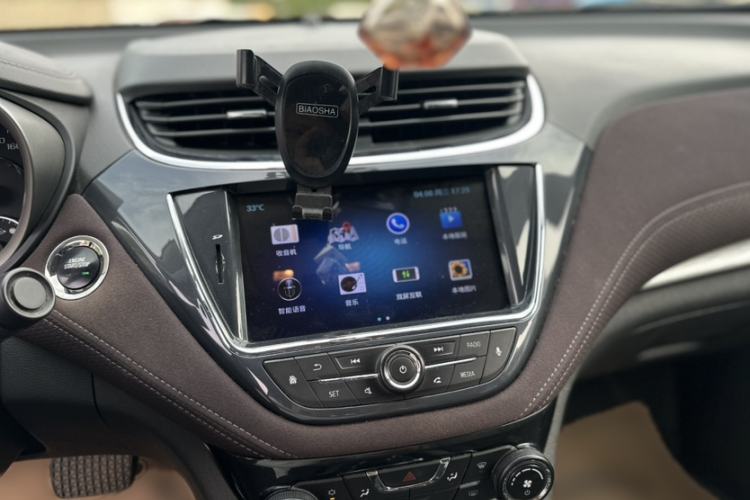 Used Chevrolet Malibu 2017 1.5T Automatic Luxury Edition Interior 3