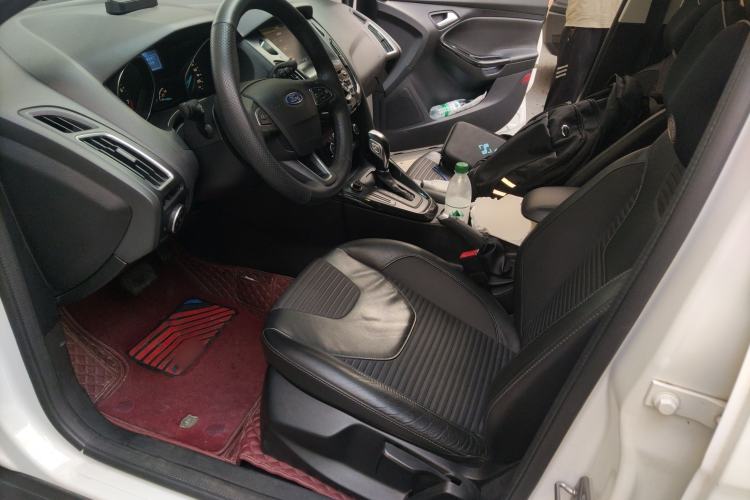 Used Ford Focus 2015 Sedan 1.6L Automatic Trend Model Left Front Seat
