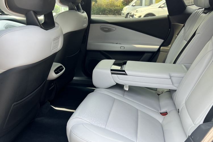 Used Lynk & Co Z10 2025 95 kWh 702 km All-Wheel Drive Intelligent Driving Ultra