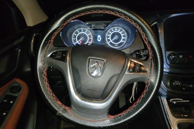 Used Baojun 560 2015 1.8L Manual Elite Edition
