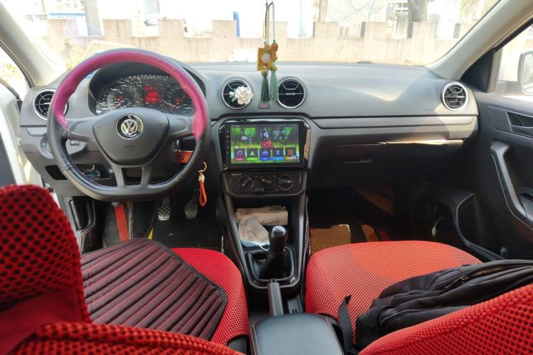 Used Volkswagen Jetta 2017 1.4L Manual Fashion Edition Center Console