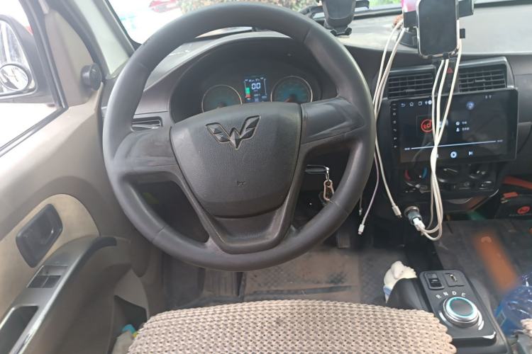 Used Wuling EV50 2020 Pure Electric Van Logistics Vehicle with Penghui Heated Battery