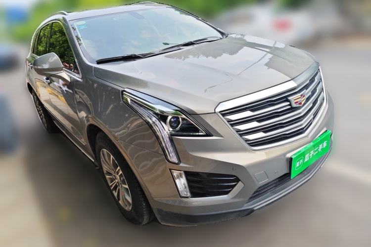 Used Cadillac XT5 2018 25T Luxury Model Front Right 45 Deg