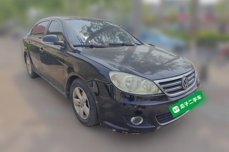 Used Volkswagen Lavida 2011 1.6L Manual - Premium Edition Front Right 45 Deg