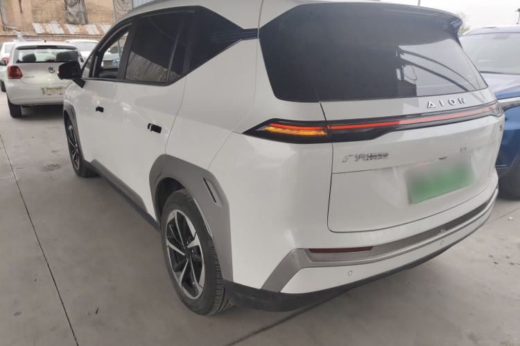 Used AION Y 2023 Younger Star Edition