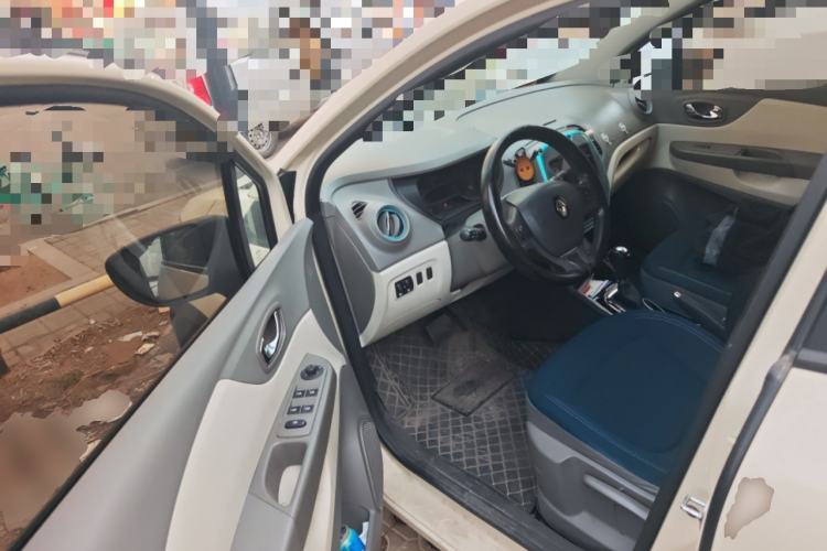 Used Renault Captur 2015 1.2T Automatic Standard Edition