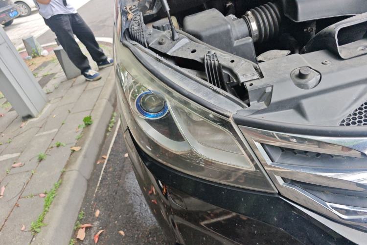 Used SAIC MAXUS G10 2016 2.0T Automatic Executive Edition
