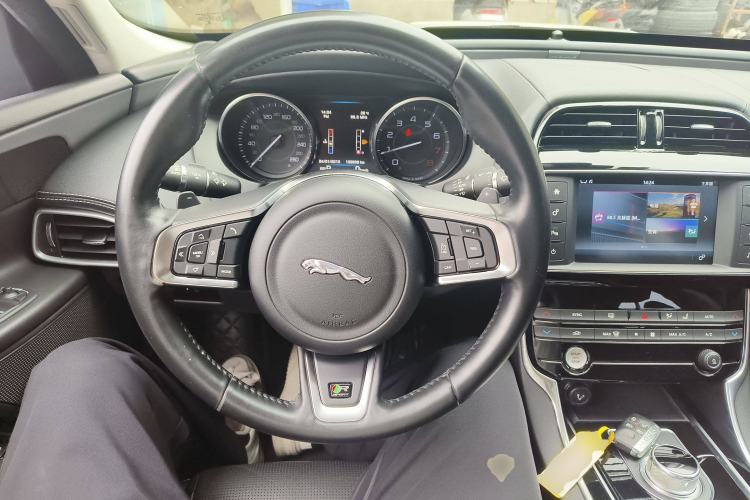 Used Jaguar XE 2015 2.0T 200 PS R-Sport
