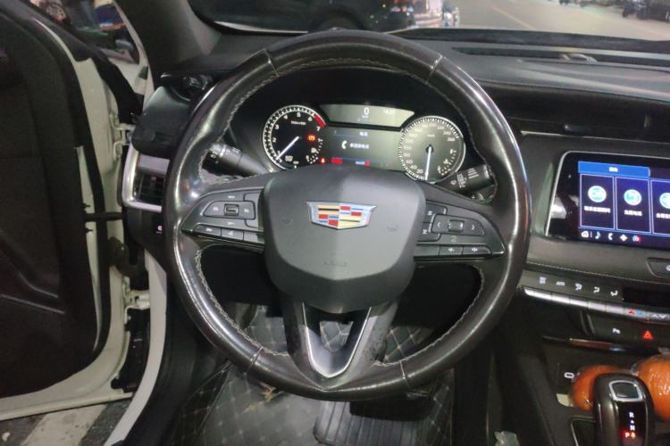 Used Cadillac XT4 2018 28T Two-Wheel Drive Tech Version
