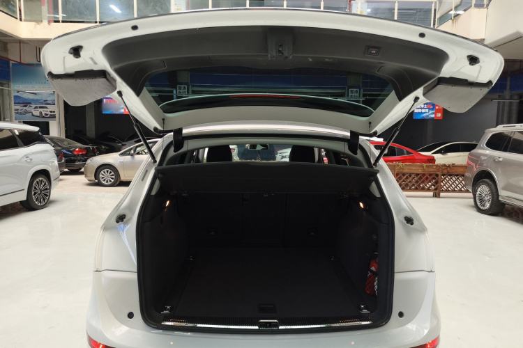 Used Audi Q5 2017 40 TFSI Ambition Edition Trunk