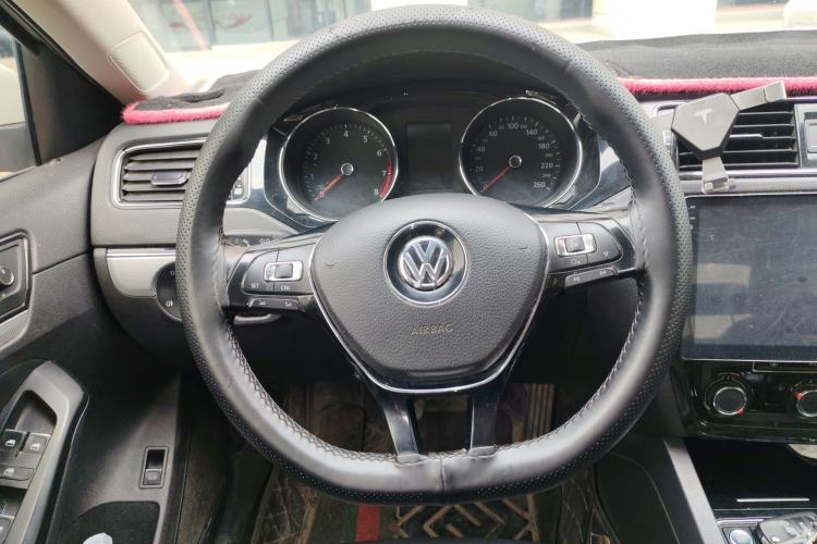 Used Volkswagen Sagitar 2018 1.6L Manual Comfort Model