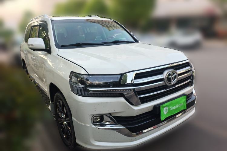 Used Toyota Land Cruiser 2015 4.0L V6 Middle East Low-Trim Version
