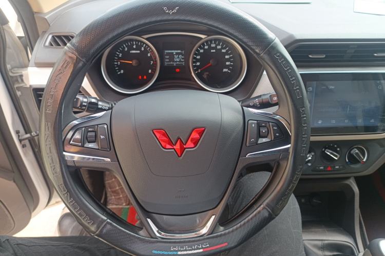 Used Wuling Hongguang 2021 1.5L Facelifted S Comfort Version with Electric Power Steering LAR Steering Wheel