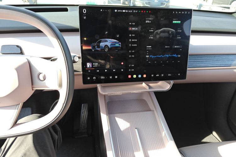 Used ONVO L60 2024 60 kWh All-Wheel Drive