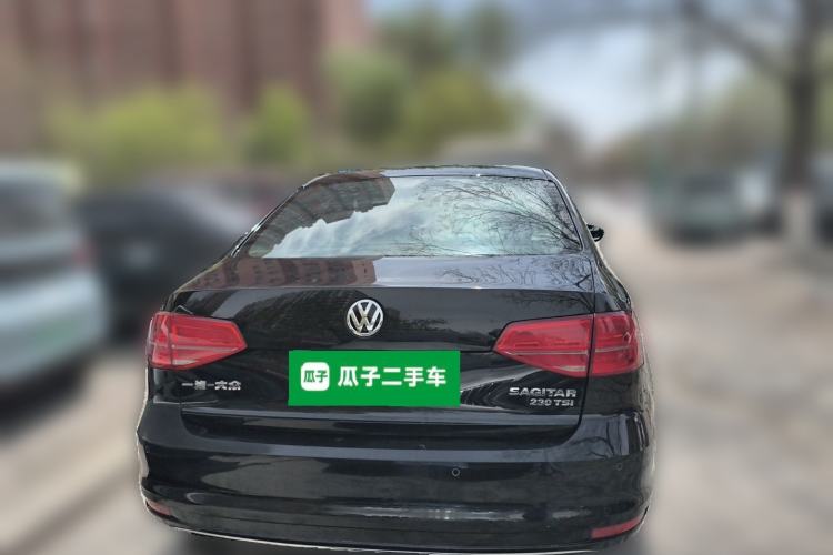 Used Volkswagen Sagitar 2015 230TSI Automatic Comfort Version
