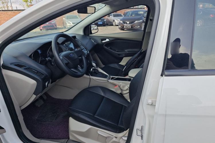 Used Ford Focus 2017 Sedan 1.6L Automatic Comfort Plus SmartDrive Edition
